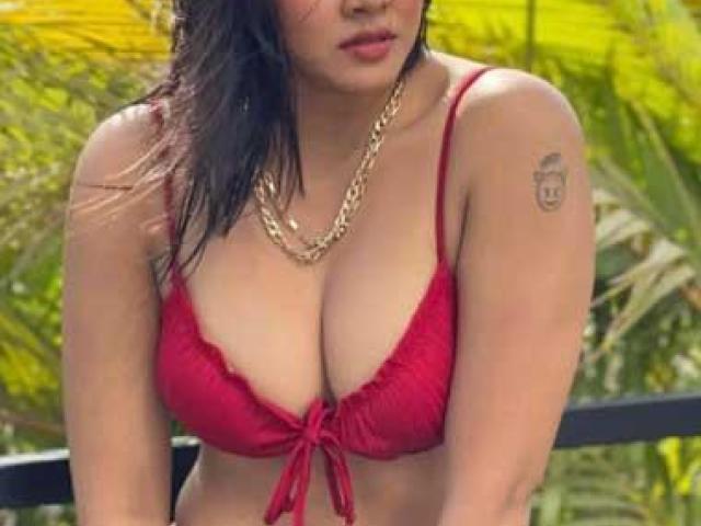 9911558886 Find & Book Russian Call Girls In Pitampura Delhi - 1